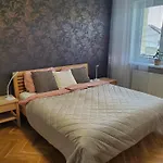 Novy Eva Йичин